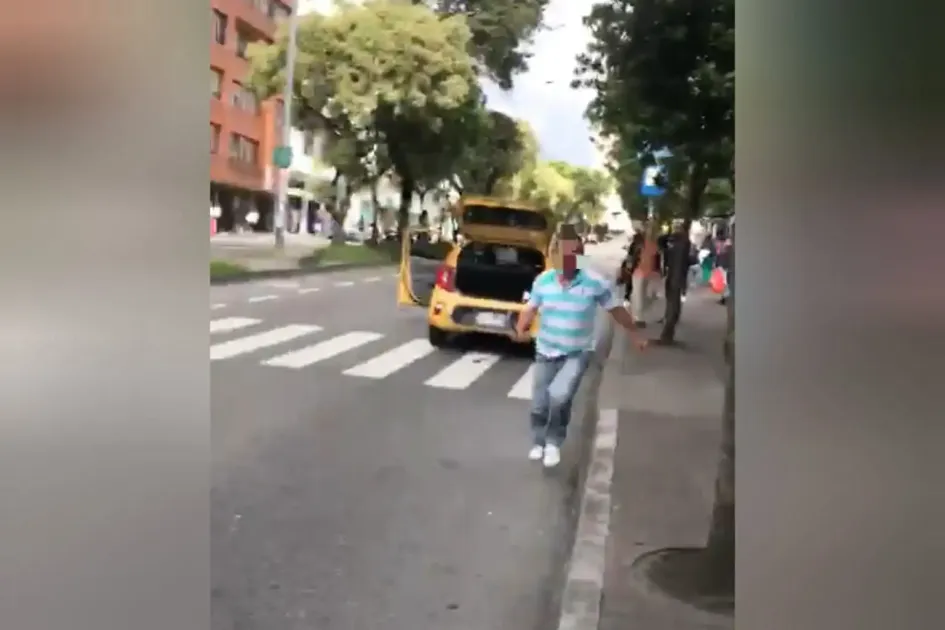 Taxista agrede con un martillo a peatón en Manizales Taxista agrede con un martillo a peatón en Manizales