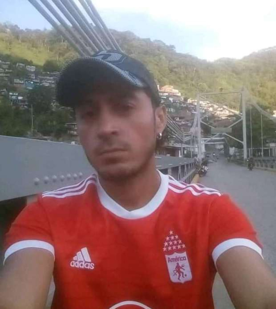 Richard Andrés Bohórquez, de 34 años, falleció en Arauca (Palestina), tras caer del segundo piso de su casa. Richard Andrés Bohórquez, de 34 años, falleció en Arauca (Palestina), tras caer del segundo piso de su casa.