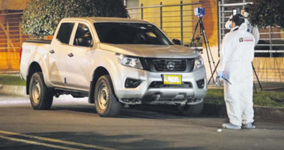 El cuerpo del coronel de la Policía Nacional Óscar Darío Dávila Torres fue hallado, en la noche del viernes, en un vehículo en el barrio Teusaquillo, de Bogotá. El cuerpo del coronel de la Policía Nacional Óscar Darío Dávila Torres fue hallado, en la noche del viernes, en un vehículo en el barrio Teusaquillo, de Bogotá.