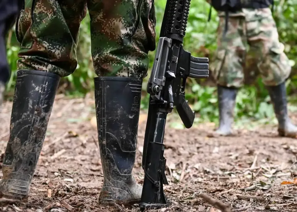Indígenas en Nariño están confinados por enfrentamientos entre disidencias y el Eln Indígenas en Nariño están confinados por enfrentamientos entre disidencias y el Eln