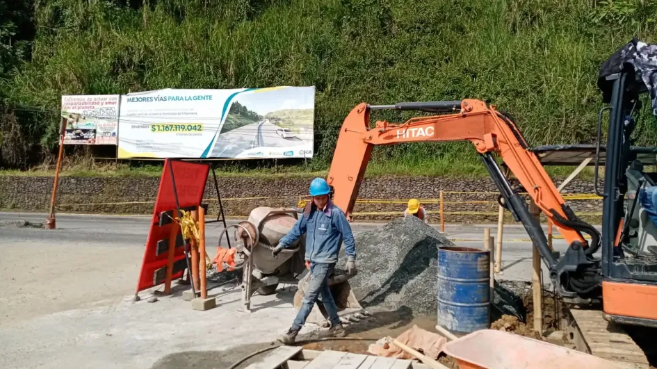 Obras en ingreso a Villamaría Obras en ingreso a Villamaría