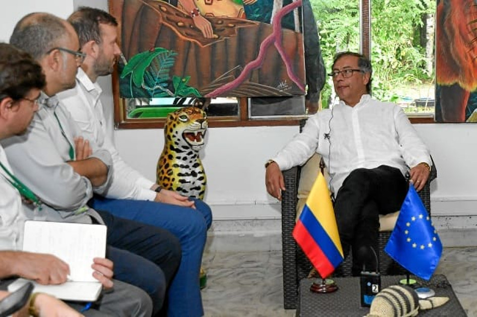 FOTO | EFE | LA PATRIA La Unión Europea (UE) estaría abierta a mirar y discutir la propuesta del presidente colombiano, Gustavo Petro, de reestructurar el sistema financiero global para adoptar el cambio de deuda extranjera por acción climática. FOTO | EFE | LA PATRIA La Unión Europea (UE) estaría abierta a mirar y discutir la propuesta del presidente colombiano, Gustavo Petro, de reestructurar el sistema financiero global para adoptar el cambio de deuda extranjera por acción climática.