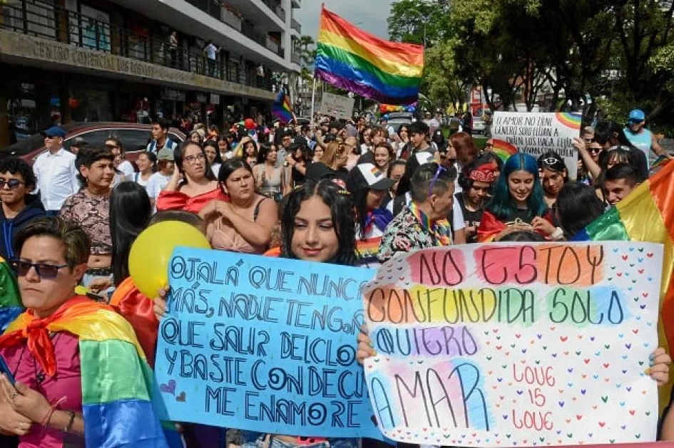 Los carteles fueron una manera de los participantes de expresar sus sentimientos. Los carteles fueron una manera de los participantes de expresar sus sentimientos.