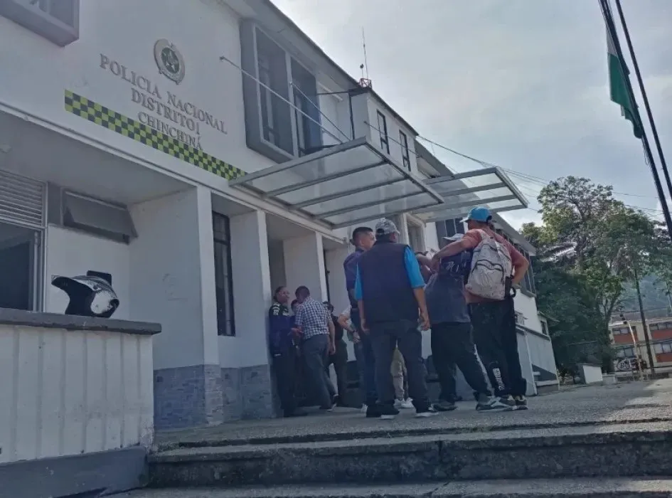 En una celda de la Estación de Policía de Chinchiná ocurrió ayer la conflagración. En una celda de la Estación de Policía de Chinchiná ocurrió ayer la conflagración.