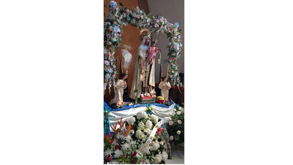 La imagen de la Virgen del Carmen. La imagen de la Virgen del Carmen.