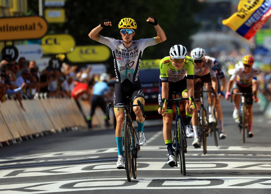 El ciclista español Pello Bilbao (Bahrain-Victorious( (izquierda) le ganó el pulso final de la 10.ª etapa del Tour de Francia al alemán Georg Zimmermann (Intermarche-Circus-Wanty). El ciclista español Pello Bilbao (Bahrain-Victorious( (izquierda) le ganó el pulso final de la 10.ª etapa del Tour de Francia al alemán Georg Zimmermann (Intermarche-Circus-Wanty).