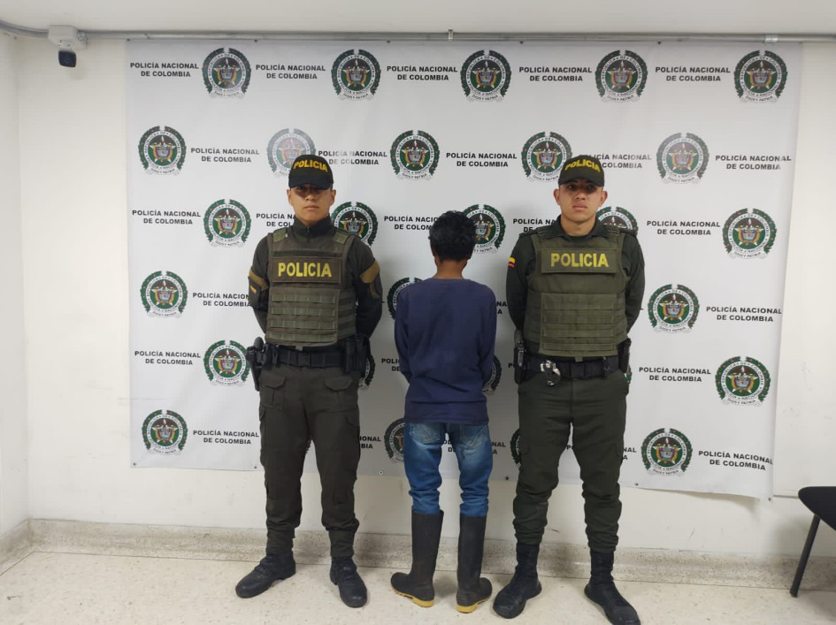 Al presunto homicida lo capturaron mientras huía por zona boscosa. Al presunto homicida lo capturaron mientras huía por zona boscosa.