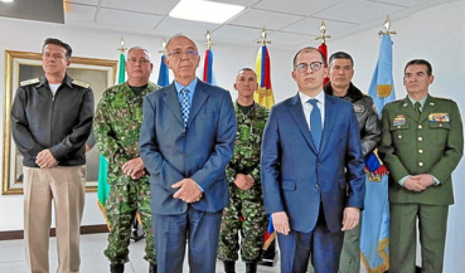 Foto | @MINDEFENSA | LA PATRIA Iván Velásquez, ministro de Defensa, se reunió ayer con el fiscal general, Francisco Barbosa, para expresarle su apoyo y respaldo. Foto | @MINDEFENSA | LA PATRIA Iván Velásquez, ministro de Defensa, se reunió ayer con el fiscal general, Francisco Barbosa, para expresarle su apoyo y respaldo.