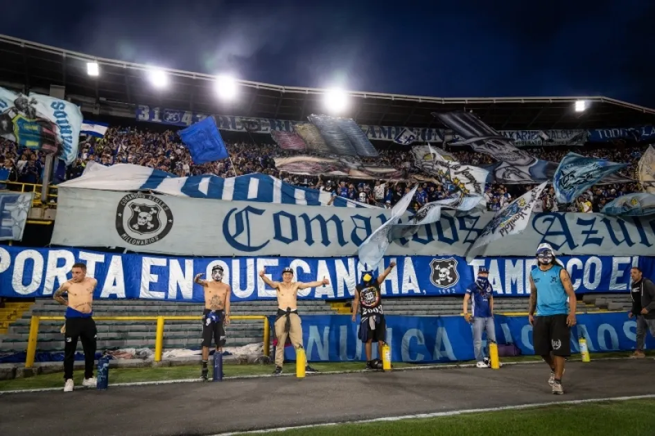 La barra Comandos Azules no pudo asistir a su tribuna durante el partido ante el Once Caldas. La barra Comandos Azules no pudo asistir a su tribuna durante el partido ante el Once Caldas.