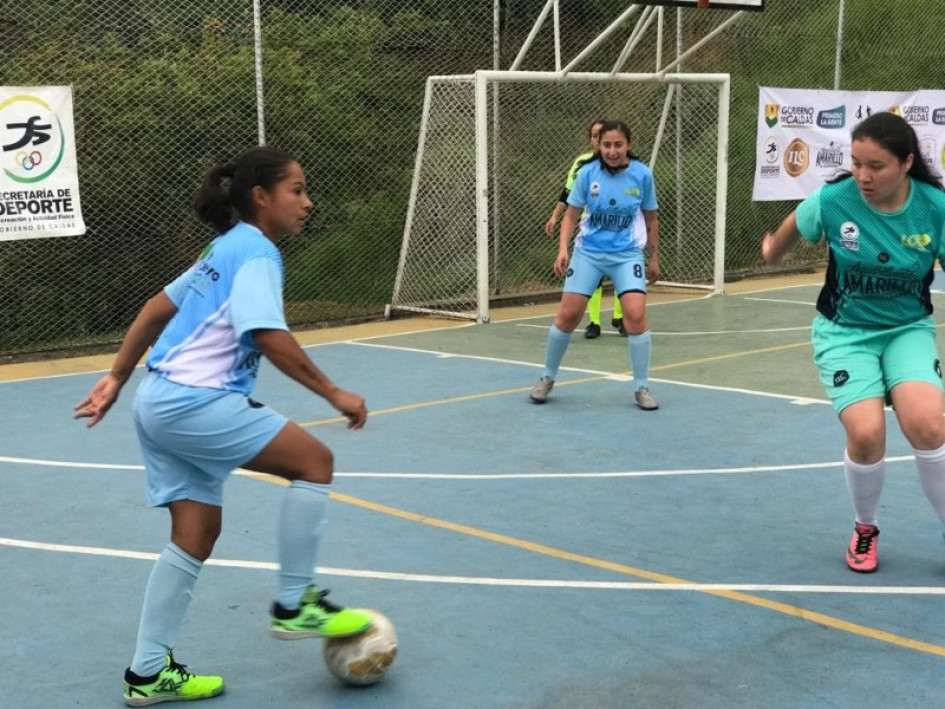 Los equipos de Manizales, Salamina y Chinchiná son los dominadores de Torneo Promocional de los Juegos Nacionales - Industria Licorera de Caldas. Aquí uno de los partidos en femenino. Los equipos de Manizales, Salamina y Chinchiná son los dominadores de Torneo Promocional de los Juegos Nacionales - Industria Licorera de Caldas. Aquí uno de los partidos en femenino.