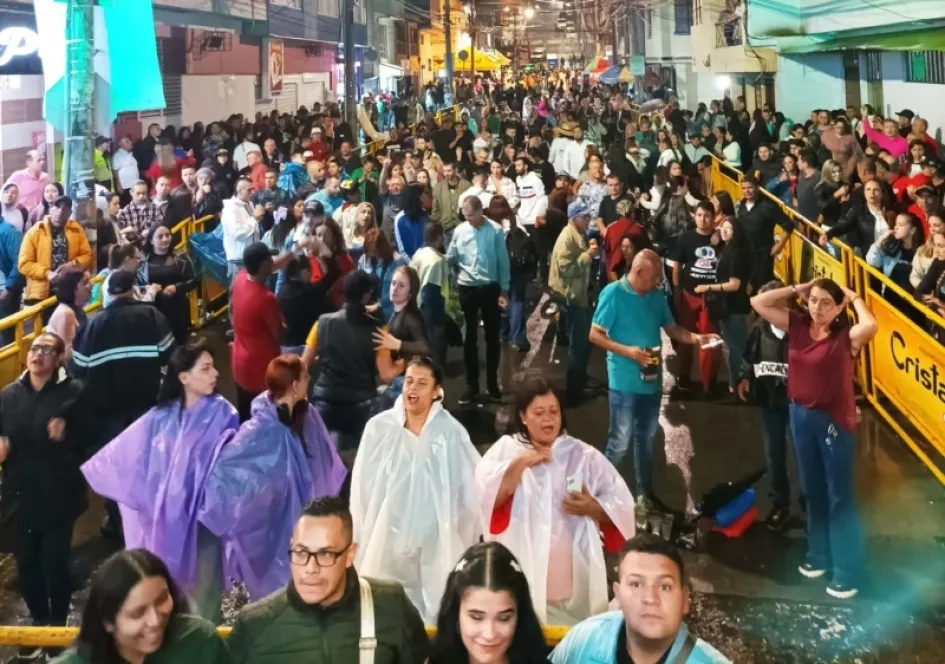 El público disfrutó de las actividades en la calle 12 del barrio El Bosque en Manizales. El público disfrutó de las actividades en la calle 12 del barrio El Bosque en Manizales.