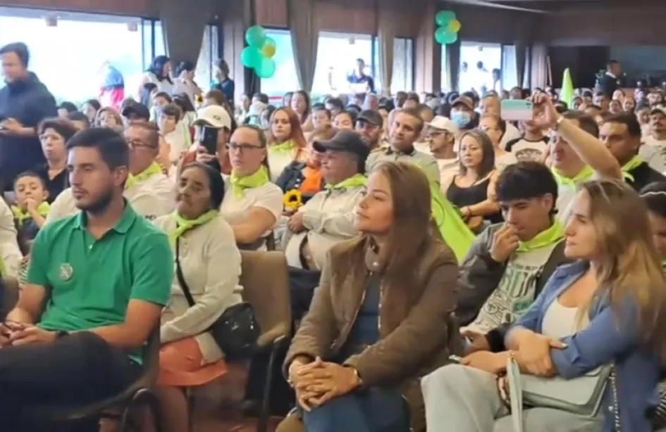 Valentina Acevedo (c), primera gestora de Manizales, en un acto político el sábado en el Fondo Cultural del Café. Valentina Acevedo (c), primera gestora de Manizales, en un acto político el sábado en el Fondo Cultural del Café.