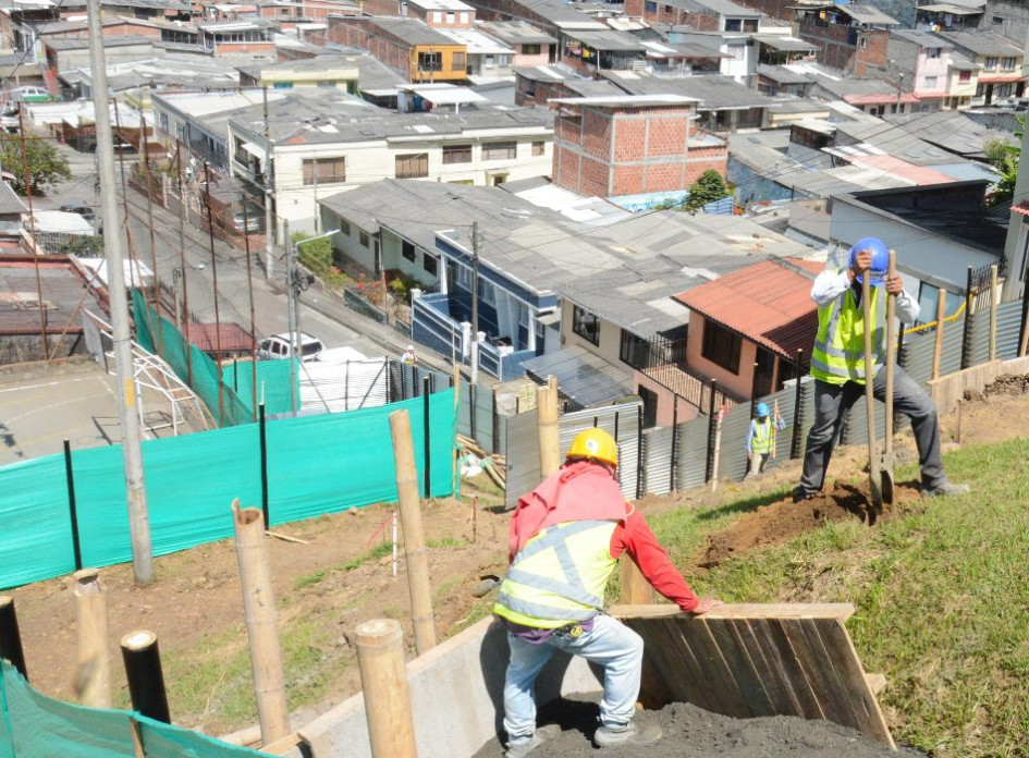 En el barrio Fátima avanzan las obras de construcción de la segunda estación de la Línea 3 del Cable Aéreo. En el barrio Fátima avanzan las obras de construcción de la segunda estación de la Línea 3 del Cable Aéreo.