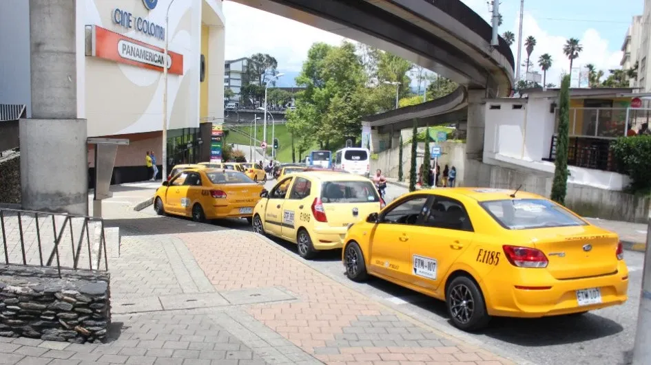 Según lo acordado con el Gobierno, en septiembre se tendría que congelar el precio del combustible para los taxistas Taxistas de Manizales