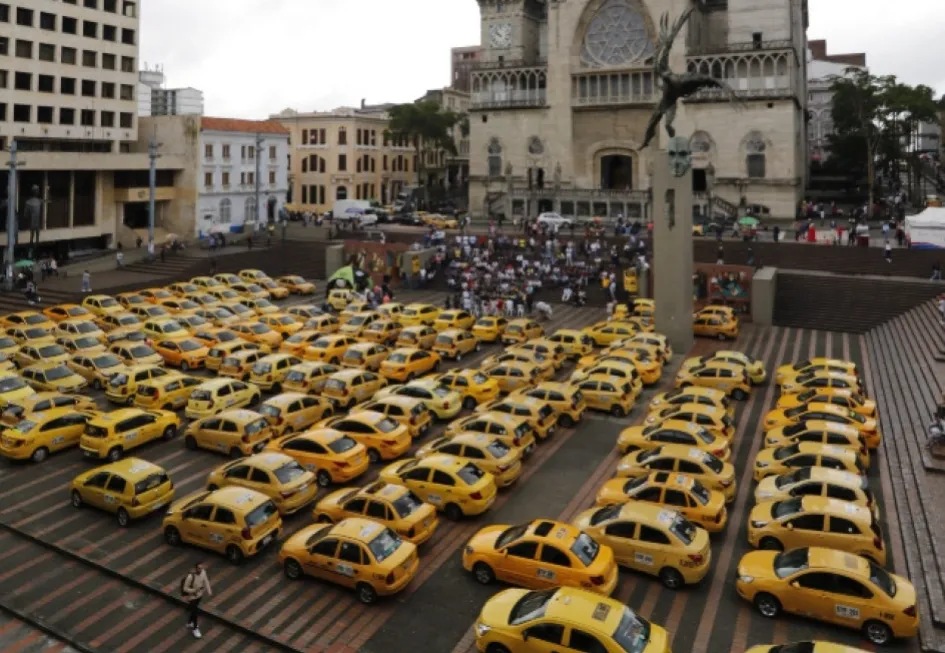 Hoy habrá marcha de taxistas. Hoy habrá marcha de taxistas.