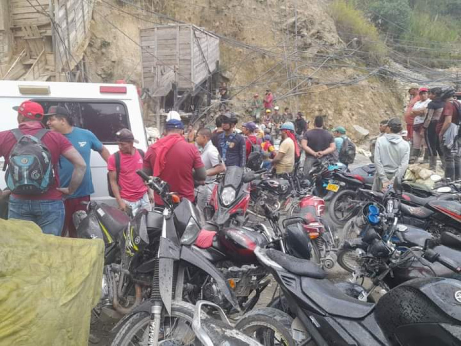 El muerto fue identificado como Gilberto Alirio Gil Taborda, de 42 años y natural de Supía (Caldas). El accidente ocurrió en una mina del sector de Cien Pesos. El muerto fue identificado como Gilberto Alirio Gil Taborda, de 42 años y natural de Supía (Caldas). El accidente ocurrió en una mina del sector de Cien Pesos.