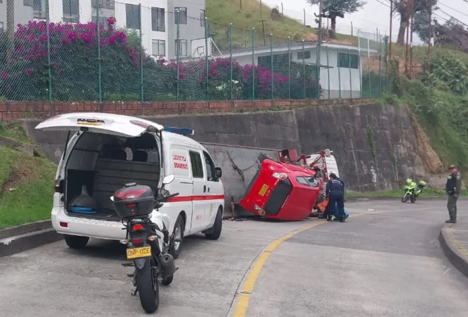 La grúa accidentada. La grúa accidentada.