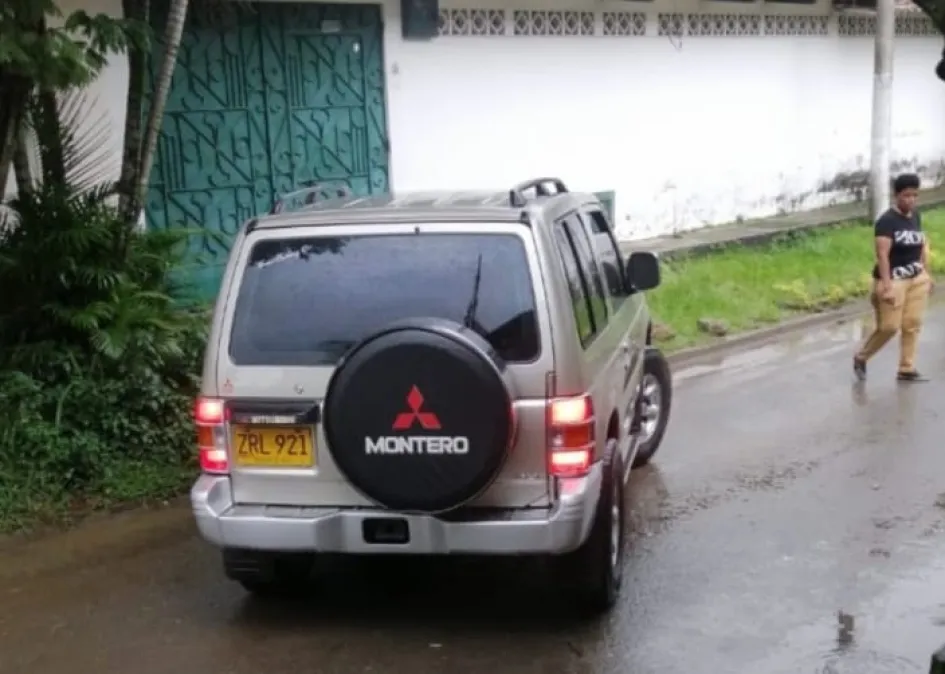 Esta es la camioneta robada. Esta es la camioneta robada.