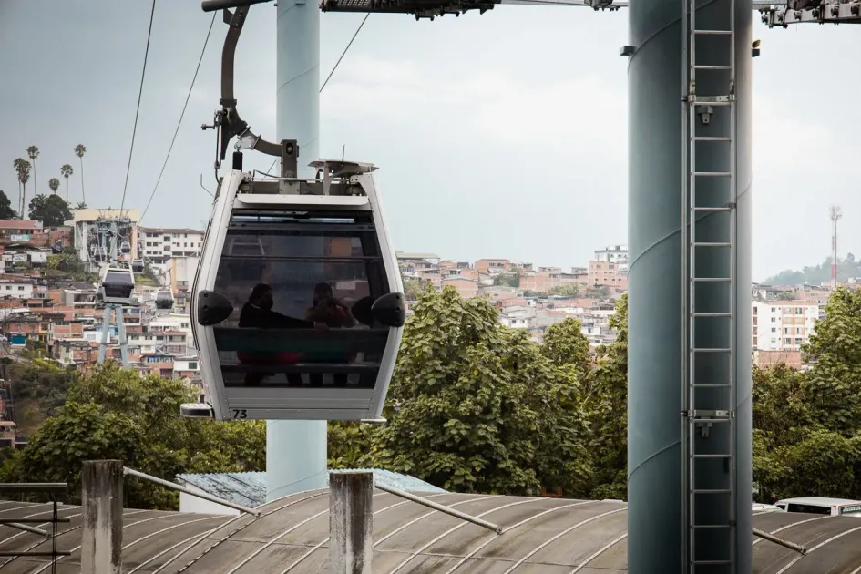 Usuarios se vieron perjudicados por la suspensión provisional del cable aéreo en Manizales y Villamaría. Usuarios se vieron perjudicados por la suspensión provisional del cable aéreo en Manizales y Villamaría.