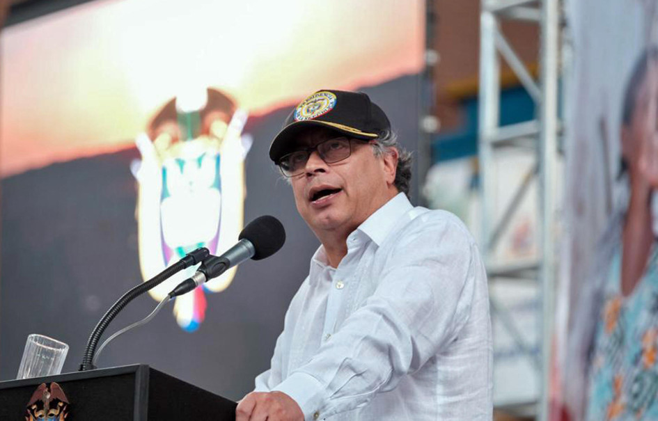 El presidente Gustavo Petro afirmó esta semana que "no intervendrá ni presionará" las decisiones de la Fiscalía tras la captura de su hijo Nicolás, investigado por el posible delito de lavado de dinero y enriquecimiento ilícito. El presidente Gustavo Petro afirmó esta semana que "no intervendrá ni presionará" las decisiones de la Fiscalía tras la captura de su hijo Nicolás, investigado por el posible delito de lavado de dinero y enriquecimiento ilícito.