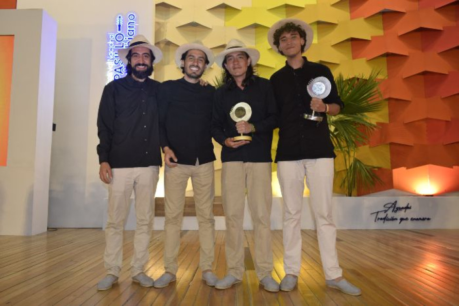 El Cuarteto Herencias se creó en el 2020 con estudiantes y profesores egresados de los procesos formativos de las escuelas municipales de música de Aguadas y Pácora que desde el 2014 se vienen fortaleciendo dando énfasis a la enseñanza e interpretación de la música de la región andina colombiana. El Cuarteto Herencias se creó en el 2020 con estudiantes y profesores egresados de los procesos formativos de las escuelas municipales de música de Aguadas y Pácora que desde el 2014 se vienen fortaleciendo dando énfasis a la enseñanza e interpretación de la música de la región andina colombiana.