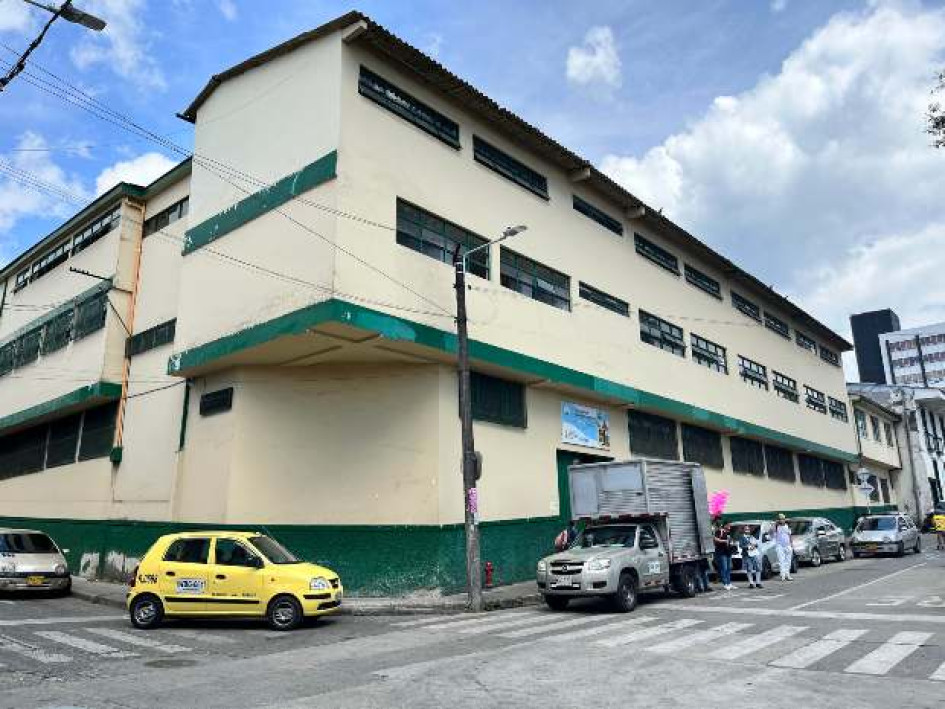 Comunidad espera que las directivas de la Institución Educativa Divina Providencia decidan no cerrar el colegio, como se ha anunciado en las últimas semanas. Comunidad espera que las directivas de la Institución Educativa Divina Providencia decidan no cerrar el colegio, como se ha anunciado en las últimas semanas.