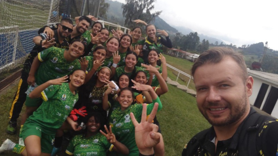 El equipo de la Selección Caldas que ganó su primer partido en el Zonal Nacional Sub-17 de Fútbol Femenino que se disputa en Pereira. El equipo de la Selección Caldas que ganó su primer partido en el Zonal Nacional Sub-17 de Fútbol Femenino que se disputa en Pereira.