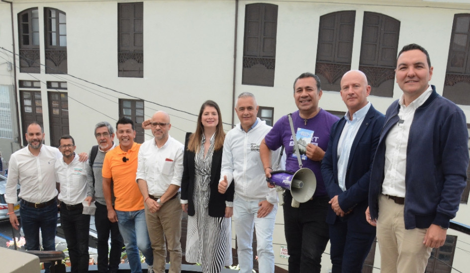 El Centro Histórico de Manizales puso a hablar a 10 candidatos a la Alcaldía sobre qué prometen para recuperarlo tras conocer que requiere más iluminación, seguridad, promoción, mantenimiento vial y recuperación del espacio público. El foro se realizó ayer y fue organizado por la Asociación Cívica Centro Histórico de Manizales. El Centro Histórico de Manizales puso a hablar a 10 candidatos a la Alcaldía sobre qué prometen para recuperarlo tras conocer que requiere más iluminación, seguridad, promoción, mantenimiento vial y recuperación del espacio público. El foro se realizó ayer y fue organizado por la Asociación Cívica Centro Histórico de Manizales.