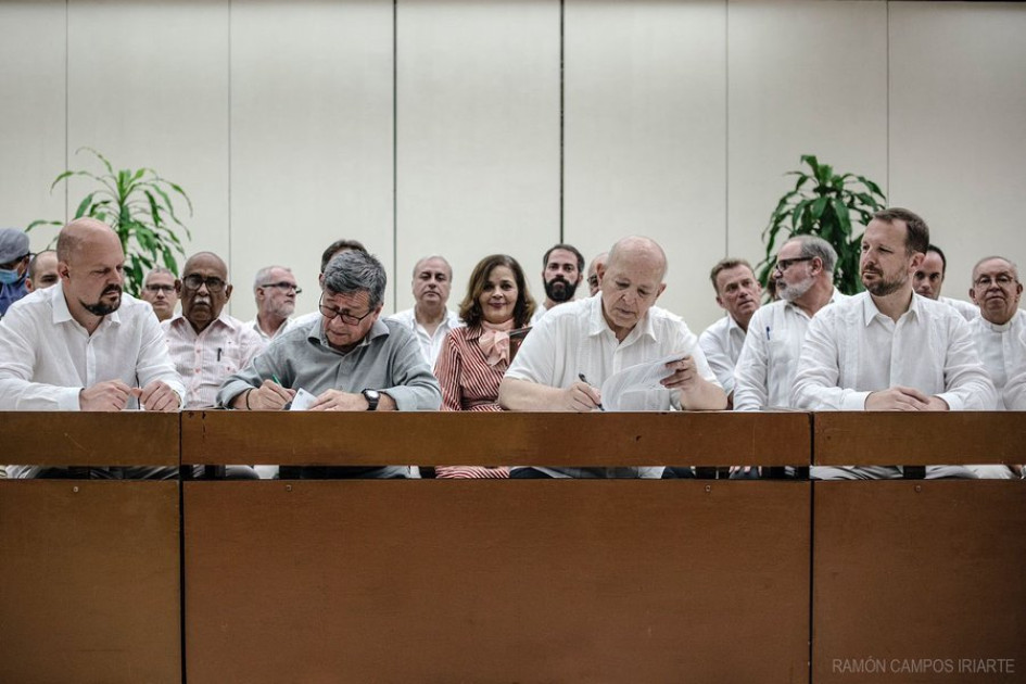 Delegaciones del Gobierno y el Eln durante el tercer ciclo de diálogos, que se desarrolló en Cuba. Delegaciones del Gobierno y el Eln durante el tercer ciclo de diálogos, que se desarrolló en Cuba.