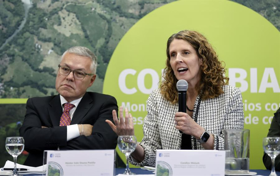 Néstor Iván Osuna y Candice Welsch El ministro de Justicia, Néstor Iván Osuna Patiño, y la representante Regional de UNODC para la Región Andina y el Cono Sur, Candice Welsch, presentaron este lunes el informe sobre el monitoreo de cultivos ilícitos en Colombia.