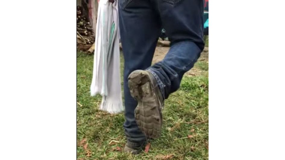 El candidato a la Alcaldía de Pensilvania Gustavo Gutiérrez publicó que ya se gastó el primer par de botas por recorrer las veredas del municipio. El candidato a la Alcaldía de Pensilvania Gustavo Gutiérrez publicó que ya se gastó el primer par de botas por recorrer las veredas del municipio.
