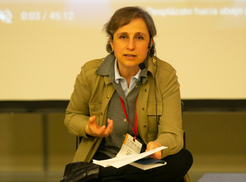 La periodista Carmen Aristegui. Carmen Aristegui durante un taller de la Fundación Gabo