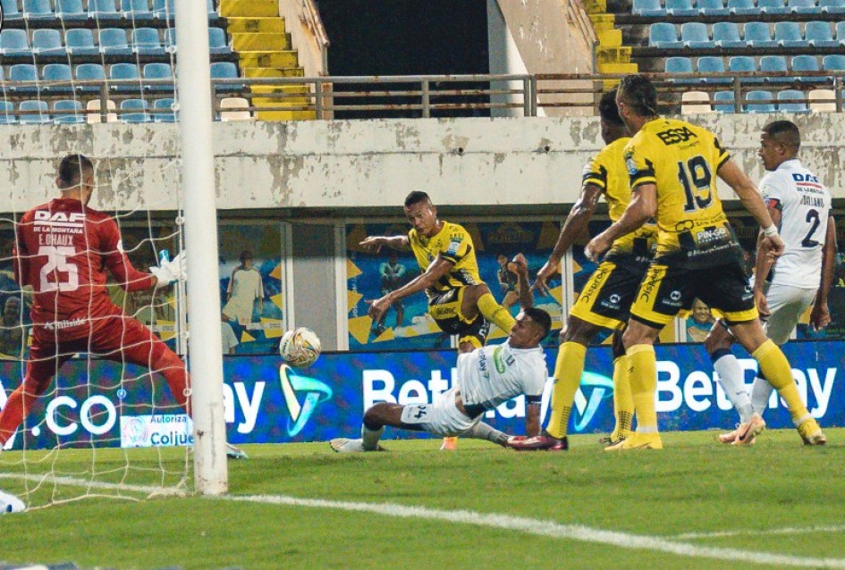 El Once Caldas perdió 2-1 con Alianza Petrolera y cedió parte de las opciones para llegar a las finales. De los últimos 12 puntos apenas ha sumado 3. El Once Caldas perdió 2-1 con Alianza Petrolera y cedió parte de las opciones para llegar a las finales. De los últimos 12 puntos apenas ha sumado 3.