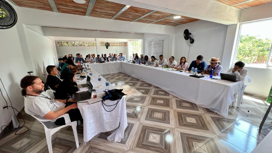 Se reunirán por tres días en zona rural de Suárez (Cauca). Abordarán la fecha de instalación de la mesa de diálogos y un cese bilateral al fuego. Se reunirán por tres días en zona rural de Suárez (Cauca). Abordarán la fecha de instalación de la mesa de diálogos y un cese bilateral al fuego.