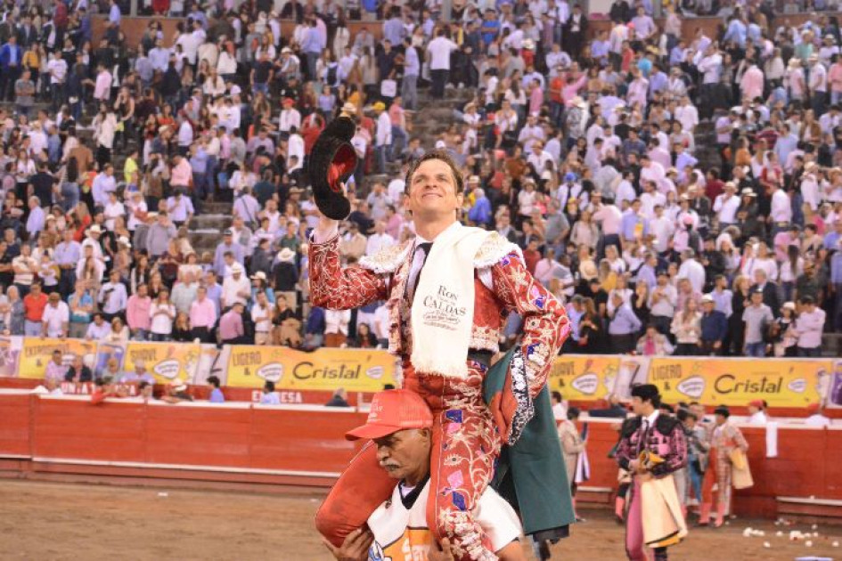 El español es el que más veces salió por la puerta grande en la Plaza de Toros de la capital caldense. El español es el que más veces salió por la puerta grande en la Plaza de Toros de la capital caldense.
