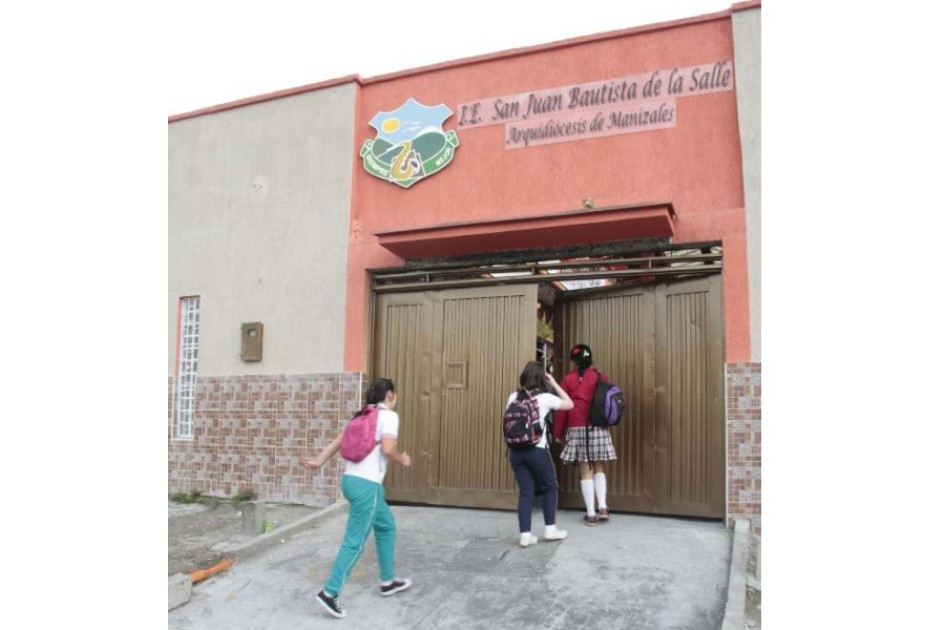 El colegio de La Salle está incluido en los tres de Manizales que les anunciaron el 7 de julio que no podían matricular niños para preescolar y tampoco nuevos para otros grados. El colegio de La Salle está incluido en los tres de Manizales que les anunciaron el 7 de julio que no podían matricular niños para preescolar y tampoco nuevos para otros grados.