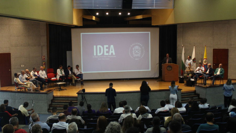 En el Campus La Nubia de la Universidad Nacional fue el encuentro con los aspirantes a las administraciones municipal y departamental.