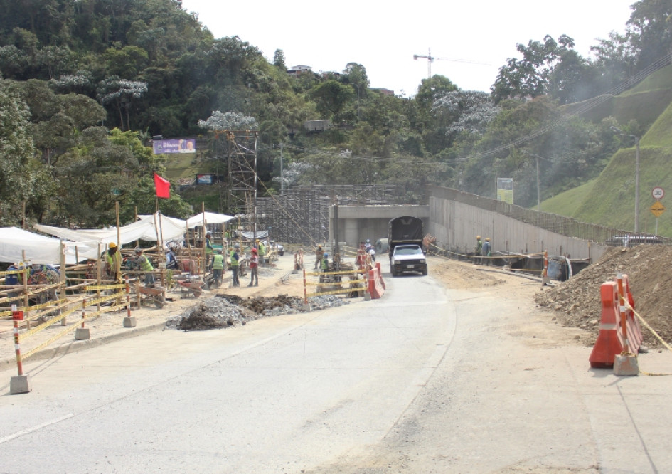 Esta es la obra que se adelanta en Los Cedros para construir un intercambiador vial. Esta es la obra que se adelanta en Los Cedros para construir un intercambiador vial.