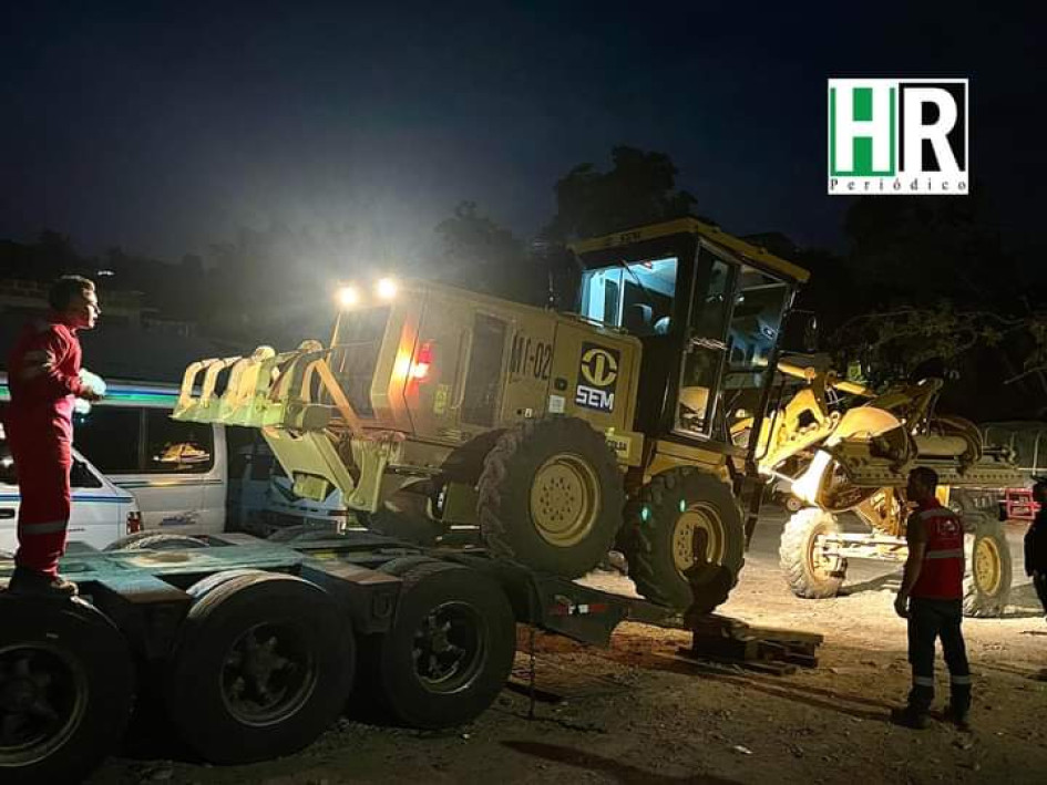 Foto | Cortesía Riosucio Online | LA PATRIA Anoche embargaron 15 equipos que adelantaban las vías de hermanamiento entre Caldas y Antioquia. Foto | Cortesía Riosucio Online | LA PATRIA Anoche embargaron 15 equipos que adelantaban las vías de hermanamiento entre Caldas y Antioquia.