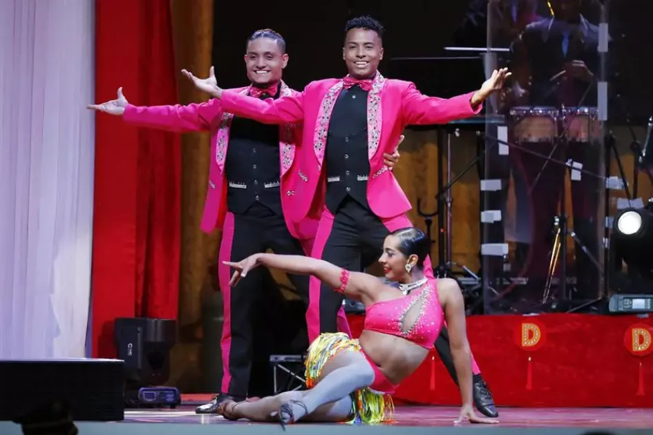 Integrantes del show de música "Delirio" se presentaron durante el lanzamiento de la estrategia Colombia, el país de la belleza en Bogotá. Integrantes del show de música "Delirio" se presentaron durante el lanzamiento de la estrategia Colombia, el país de la belleza en Bogotá.