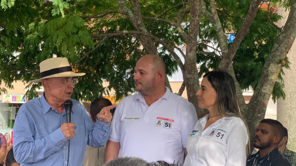 El expresidente con el candidato a la Alcaldía de Anserma Alexánder Ospina y la candidata a la Asamblea Karen Liliana Suárez. El expresidente con el candidato a la Alcaldía de Anserma Alexánder Ospina y la candidata a la Asamblea Karen Liliana Suárez.