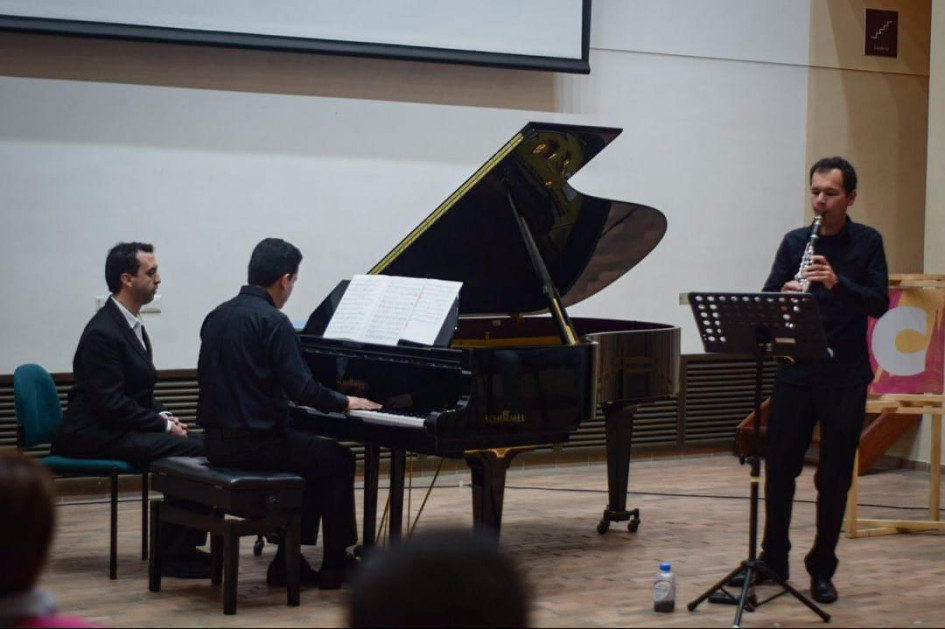 Bela Bartok, en escena. Bela Bartok, en escena.