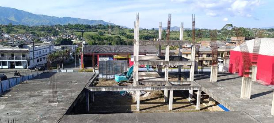 Asegurar terminación de obras escolares, como las de la Normal de Riosucio (foto); adecuar espacios, y reparar sedes antiguas están entre los retos para quien sea el próximo gobernador de Caldas. Asegurar terminación de obras escolares, como las de la Normal de Riosucio (foto); adecuar espacios, y reparar sedes antiguas están entre los retos para quien sea el próximo gobernador de Caldas.
