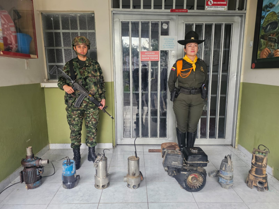 Se incautaron de siete motobombas de combustión interna, avaluadas en $24 millones. Se incautaron de siete motobombas de combustión interna, avaluadas en $24 millones.