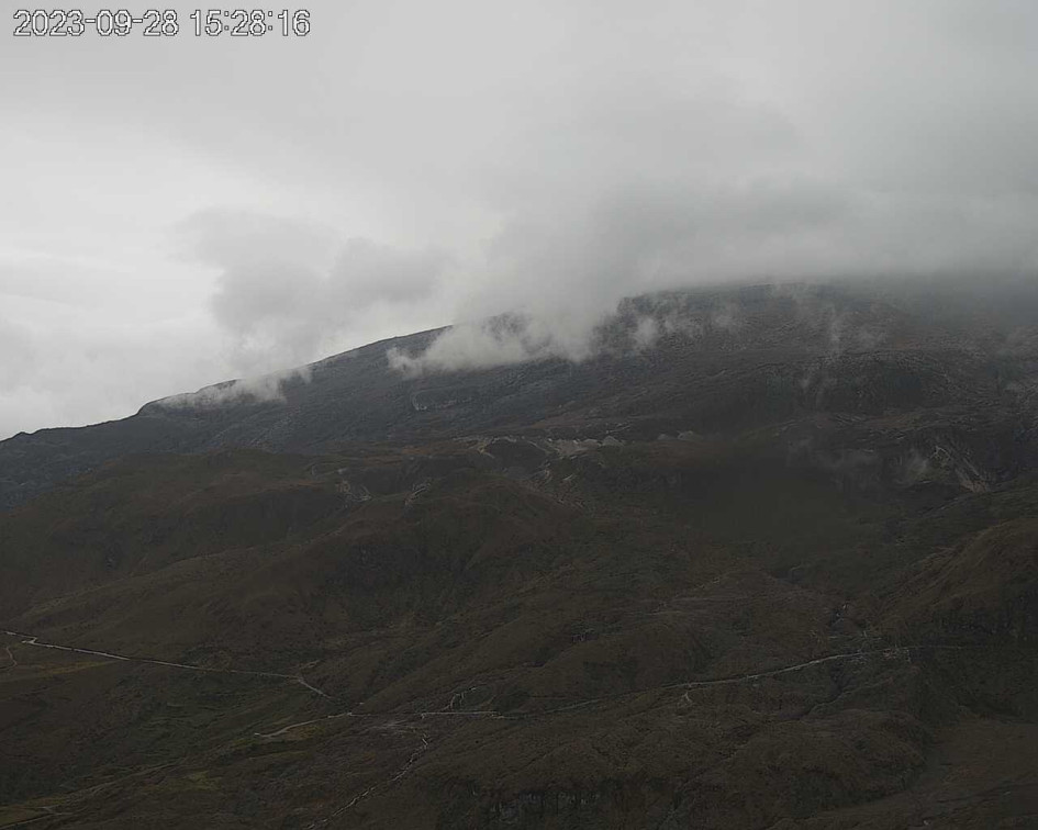 Así se observa el Volcán nevado del Ruiz este jueves desde el cerro Gualí. Volcán nevado del Ruiz desde el cerro Gualí
