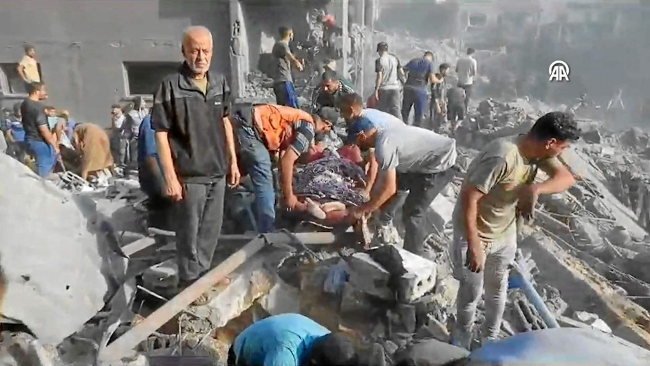 Foto | EFE | LA PATRIA Los bombardeos israelíes contra la Franja de Gaza desde el estallido de la guerra el 7 de octubre han dejado hasta el momento más de 8.306 muertos, la mitad de los cuales son niños, y más de 21.048 heridos Foto | EFE | LA PATRIA Los bombardeos israelíes contra la Franja de Gaza desde el estallido de la guerra el 7 de octubre han dejado hasta el momento más de 8.306 muertos, la mitad de los cuales son niños, y más de 21.048 heridos