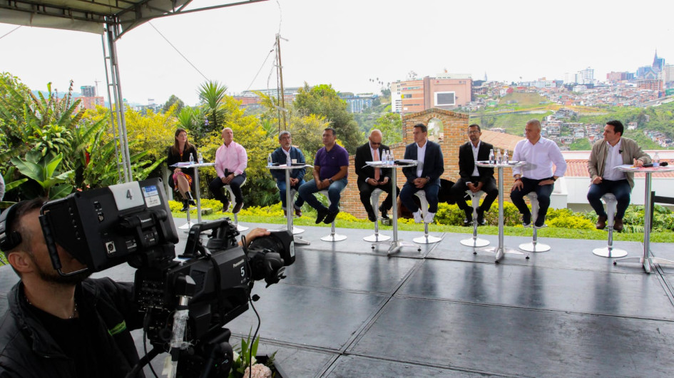 Los candidatos a la Alcaldía de Manizales en el Gran Debate 2023. Los candidatos a la Alcaldía de Manizales en el Gran Debate 2023.