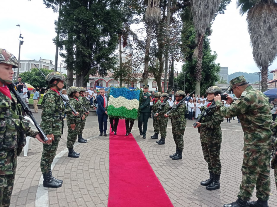 Por el inicio del cumpleaños 171 de Villamaría ayer se realizó la parada militar en homenaje a los fundadores del municipio. Por el inicio del cumpleaños 171 de Villamaría ayer se realizó la parada militar en homenaje a los fundadores del municipio.