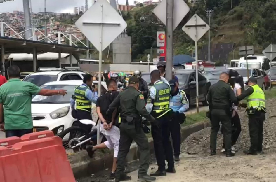 El hecho ocurrió en el sector de la Terminal de Transportes, en sentido Centro - La Enea. El hecho ocurrió en el sector de la Terminal de Transportes, en sentido Centro - La Enea.