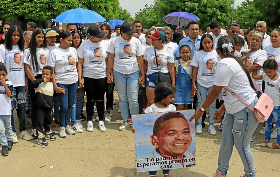 Silenis Marulanda, madre de Luis Díaz, encabeza una movilización para pedir por la libertad de su esposo. Silenis Marulanda, madre de Luis Díaz, encabeza una movilización para pedir por la libertad de su esposo.